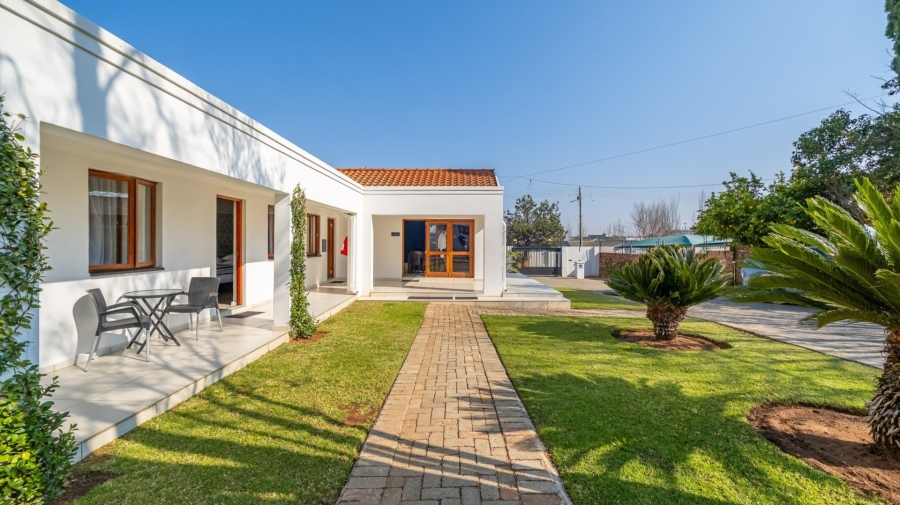 Commercial Property for Sale in Flamwood North West